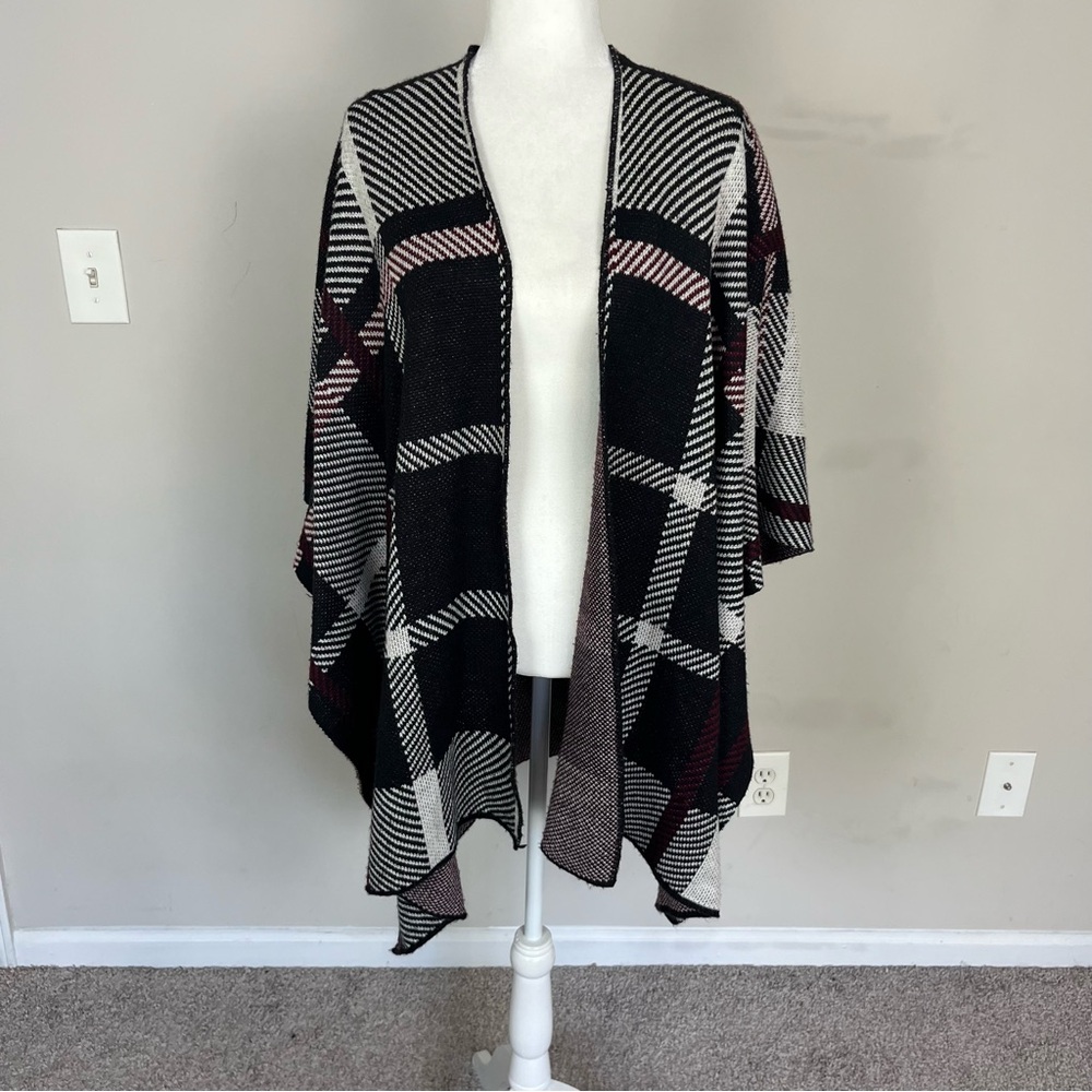 OVERSIZED OPEN FRONT PLAID PONCHO IN BLACK, RED, AND WHITE ONE SIZE FITS ALL - Picture 13 of 14